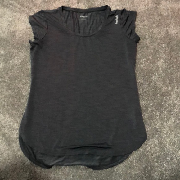 A grey Reebok shirt - Picture 1 of 2